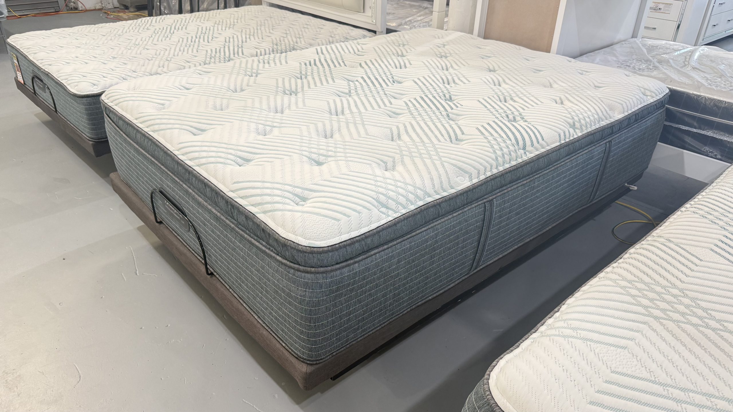 Simmons Beautyrest Pressure Smart 13.75 Pillow Top Queen Mattress SALE ENDS 7/31 - Image 4