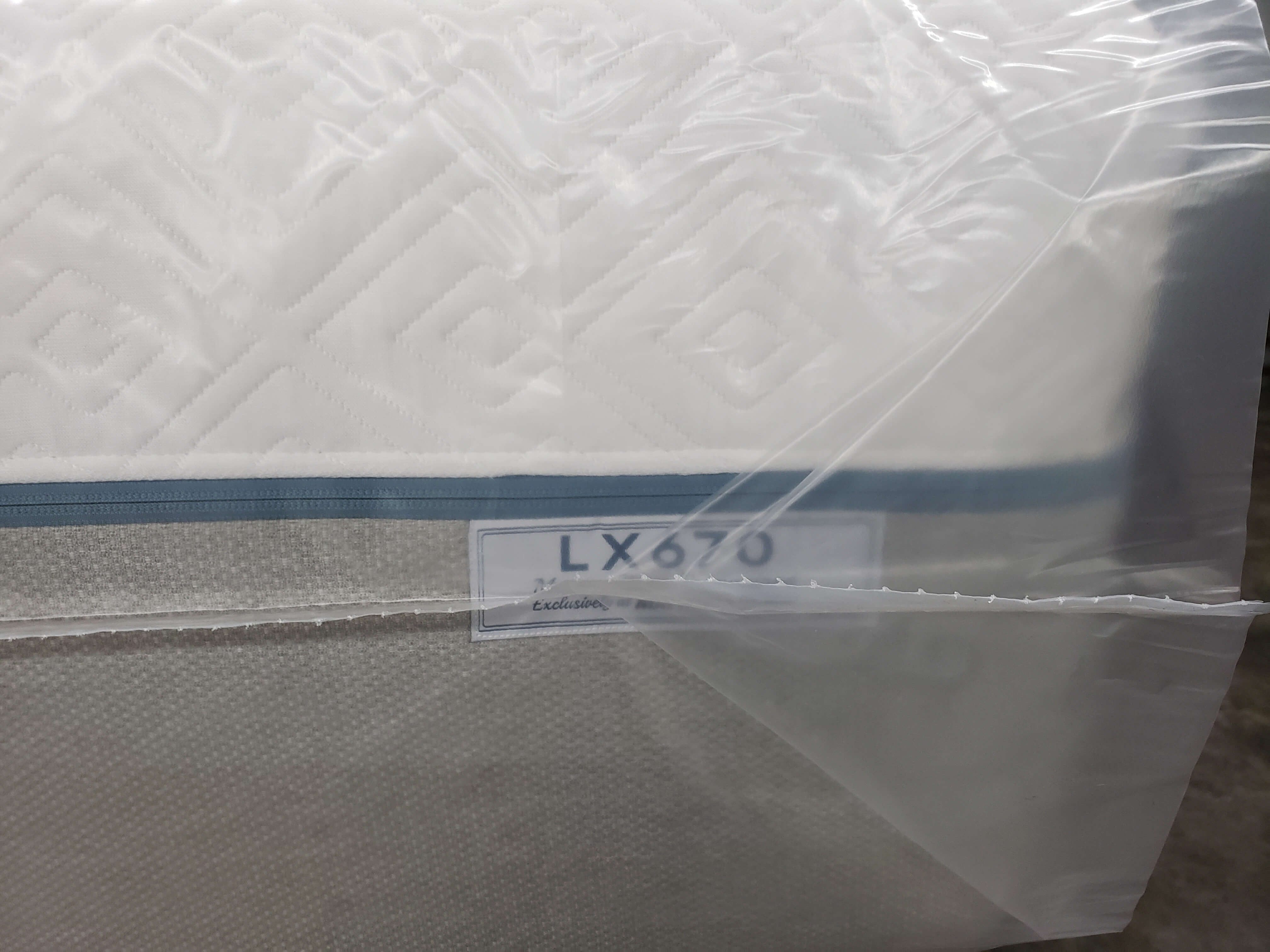 Dream Bed Lux LX670 14" Plush Memory Foam Queen Mattress